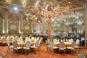 בחירה חכמה לאירוע - היתרונות שבהשכרת כסאות ושולחנות