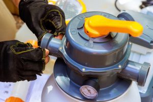 מחליפים משאבה לבריכה - כך תדעו שהגיע הזמן להחליף את משאבת המים בבריכה שלכם